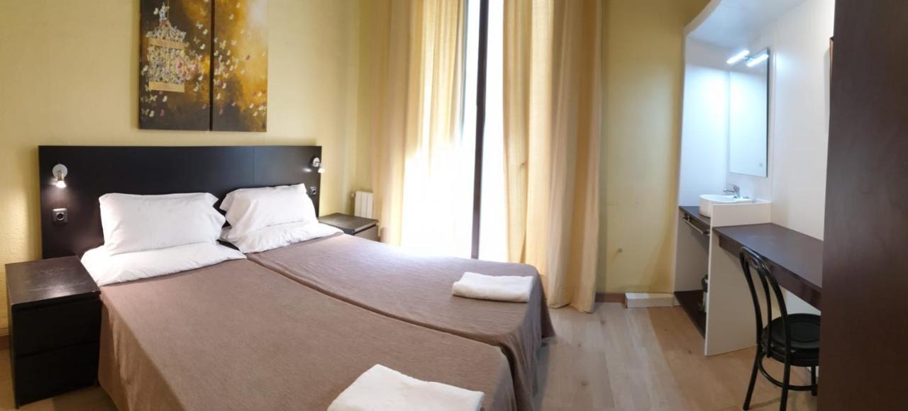 Hostal Baires Barcelona Kültér fotó