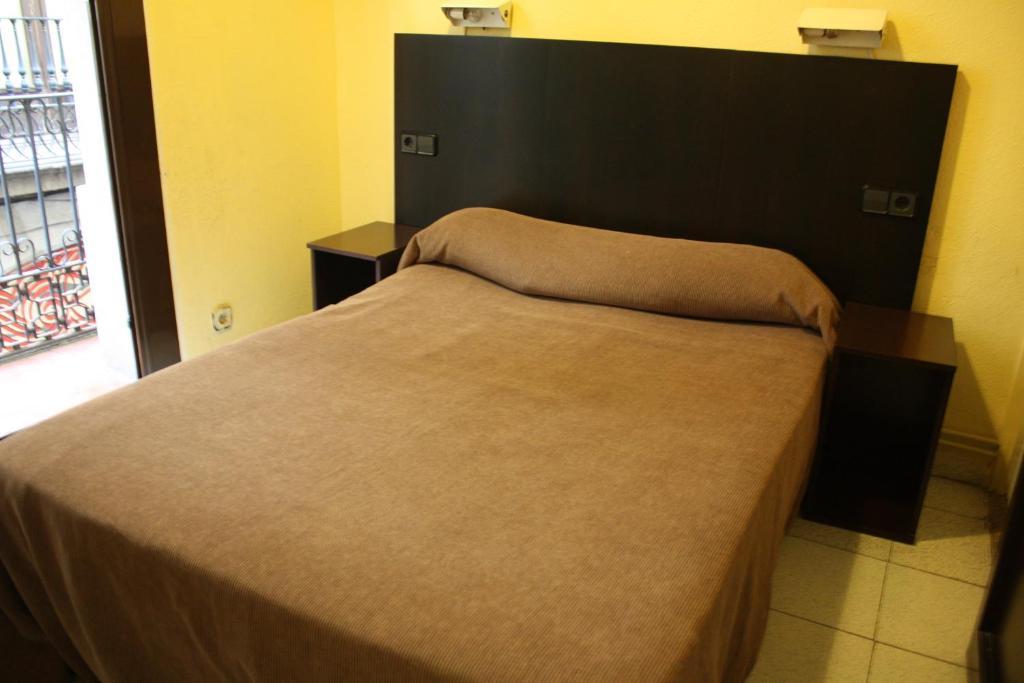 Hostal Baires Barcelona Szoba fotó